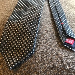 Tie
